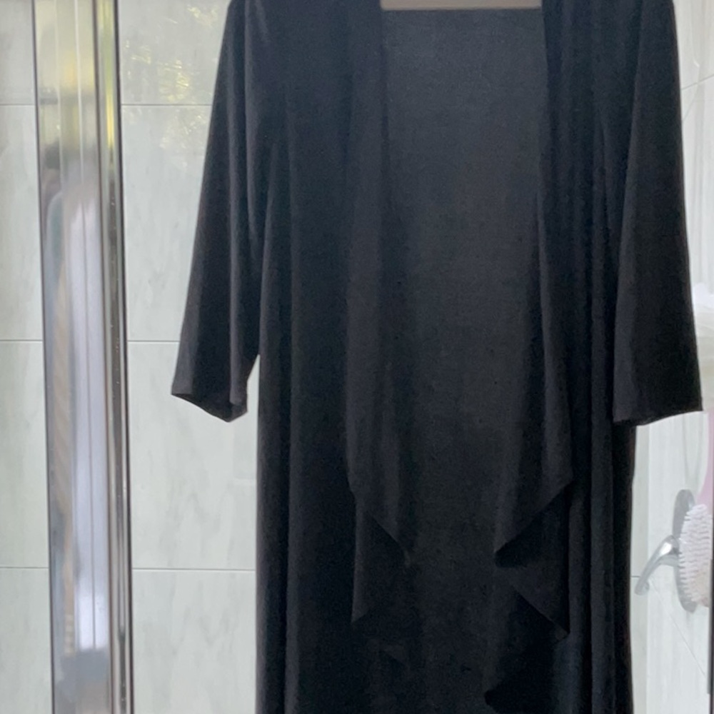 ❌💛R&M Richards Black 16W draped front💛❌